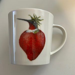 NWT Hummingbird & Strawberry mug